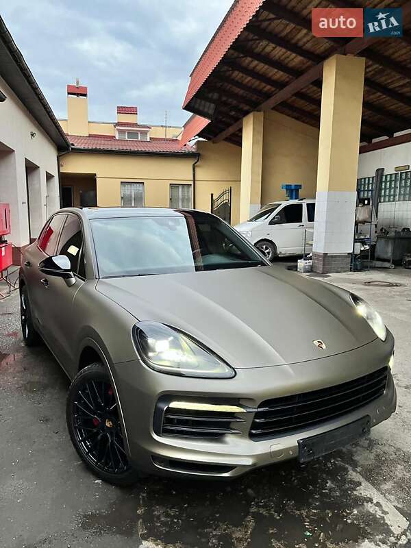 Позашляховик / Кросовер Porsche Cayenne 2018 в Івано-Франківську