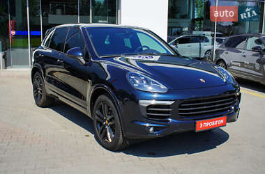 Позашляховик / Кросовер Porsche Cayenne 2015 в Житомирі