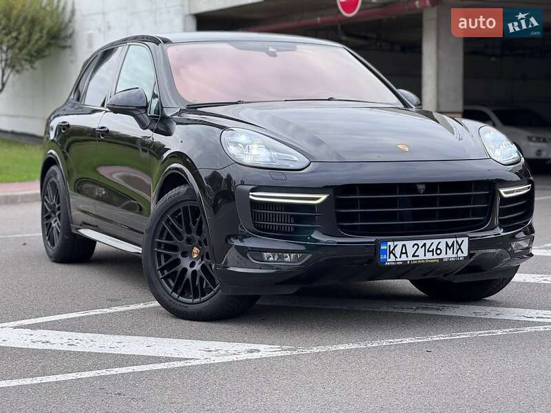 Внедорожник / Кроссовер Porsche Cayenne 2017 в Киеве