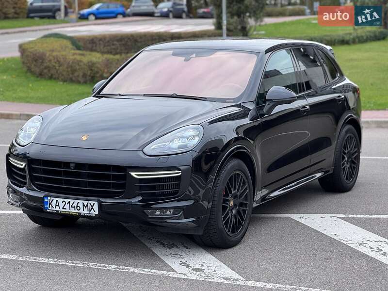 Внедорожник / Кроссовер Porsche Cayenne 2017 в Киеве