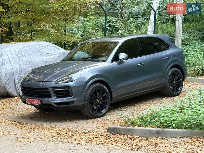 Внедорожник / Кроссовер Porsche Cayenne 2018 в 
