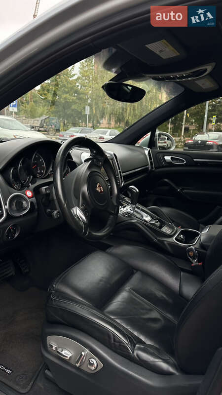 Позашляховик / Кросовер Porsche Cayenne 2012 в Івано-Франківську