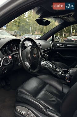 Позашляховик / Кросовер Porsche Cayenne 2012 в  фото 5 Позашляховик / Кросовер Porsche Cayenne 2012 в