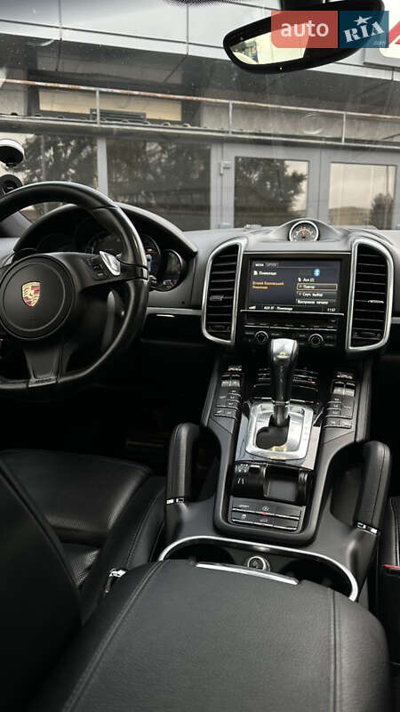 Позашляховик / Кросовер Porsche Cayenne 2012 в Івано-Франківську