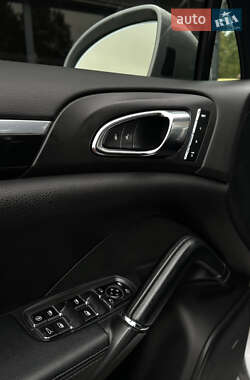 Позашляховик / Кросовер Porsche Cayenne 2012 в  фото 18 Позашляховик / Кросовер Porsche Cayenne 2012 в