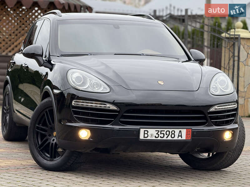 Внедорожник / Кроссовер Porsche Cayenne 2012 в Самборе