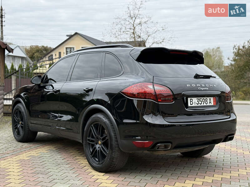 Внедорожник / Кроссовер Porsche Cayenne 2012 в Самборе