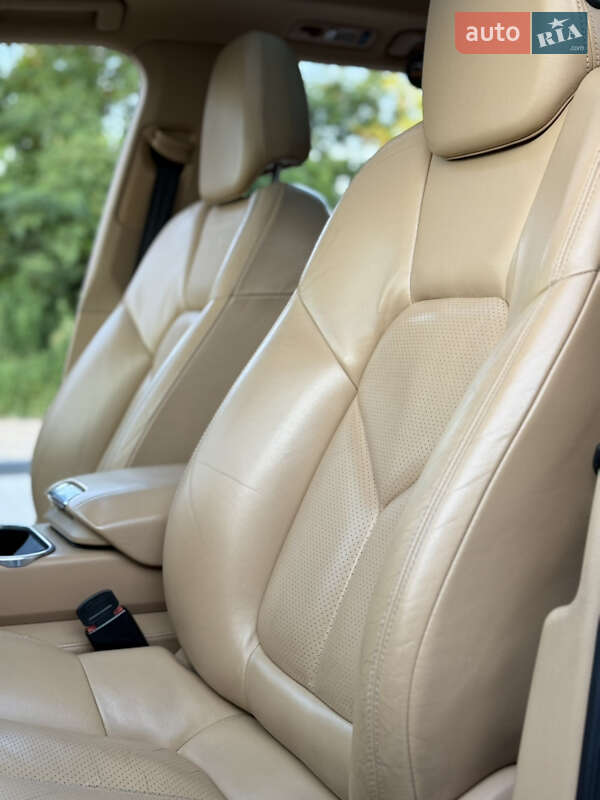 Внедорожник / Кроссовер Porsche Cayenne 2012 в Самборе