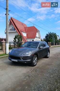 Внедорожник / Кроссовер Porsche Cayenne 2011 в Черновцах