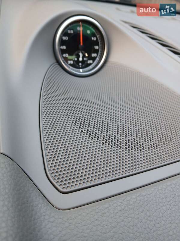 Позашляховик / Кросовер Porsche Cayenne 2011 в Чернівцях