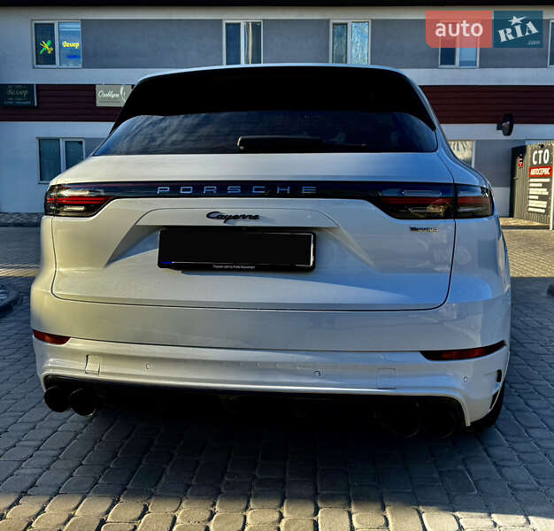 Внедорожник / Кроссовер Porsche Cayenne 2018 в Киеве фото 9 Внедорожник / Кроссовер Porsche Cayenne 2018 в Киеве