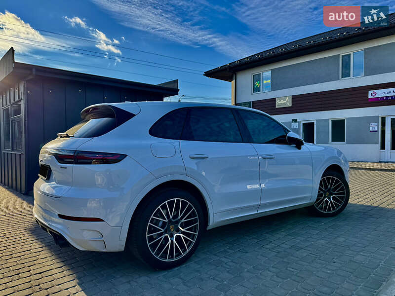 Внедорожник / Кроссовер Porsche Cayenne 2018 в Киеве фото 8 Внедорожник / Кроссовер Porsche Cayenne 2018 в Киеве
