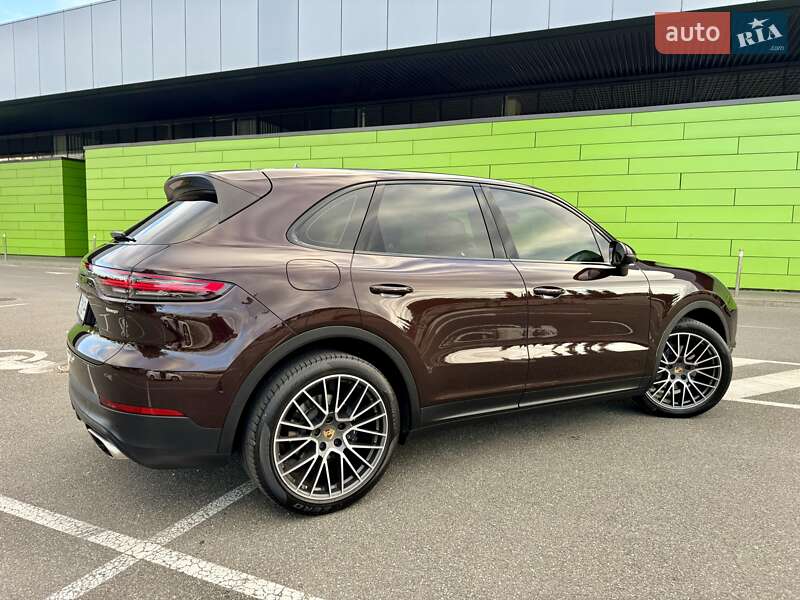 Внедорожник / Кроссовер Porsche Cayenne 2018 в Киеве фото 18 Внедорожник / Кроссовер Porsche Cayenne 2018 в Киеве
