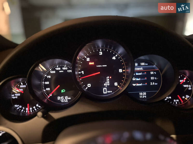 Позашляховик / Кросовер Porsche Cayenne 2014 в Черкасах