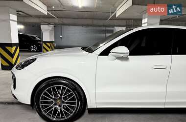 Позашляховик / Кросовер Porsche Cayenne 2019 в  фото 5 Позашляховик / Кросовер Porsche Cayenne 2019 в