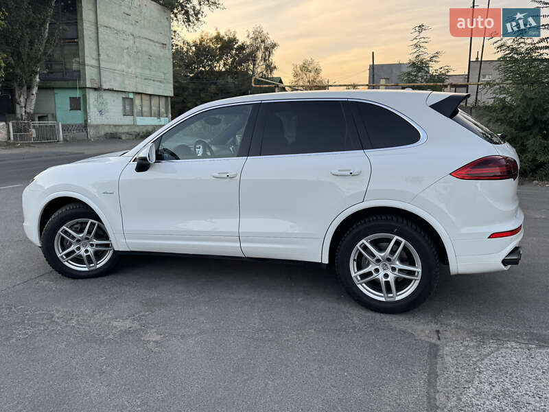 Внедорожник / Кроссовер Porsche Cayenne 2015 в Днепре фото 8 Внедорожник / Кроссовер Porsche Cayenne 2015 в Днепре