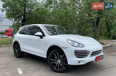 Позашляховик / Кросовер Porsche Cayenne 2014 в  фото 12 Позашляховик / Кросовер Porsche Cayenne 2014 в