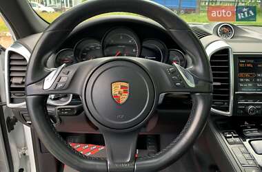Позашляховик / Кросовер Porsche Cayenne 2014 в  фото 37 Позашляховик / Кросовер Porsche Cayenne 2014 в