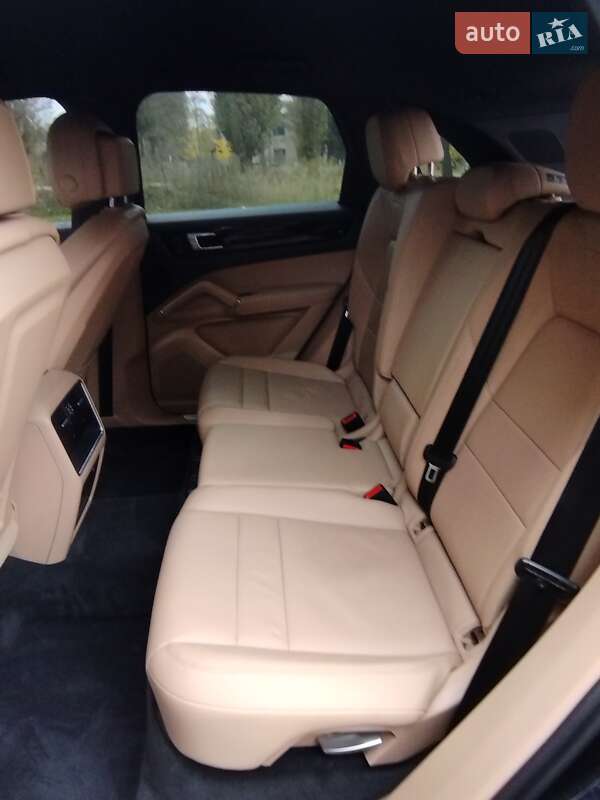 Позашляховик / Кросовер Porsche Cayenne 2018 в Чернігові фото 21 Позашляховик / Кросовер Porsche Cayenne 2018 в Чернігові