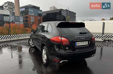 Внедорожник / Кроссовер Porsche Cayenne 2012 в 