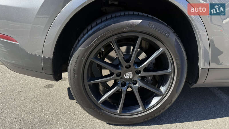 Внедорожник / Кроссовер Porsche Cayenne 2018 в Киеве фото 24 Внедорожник / Кроссовер Porsche Cayenne 2018 в Киеве