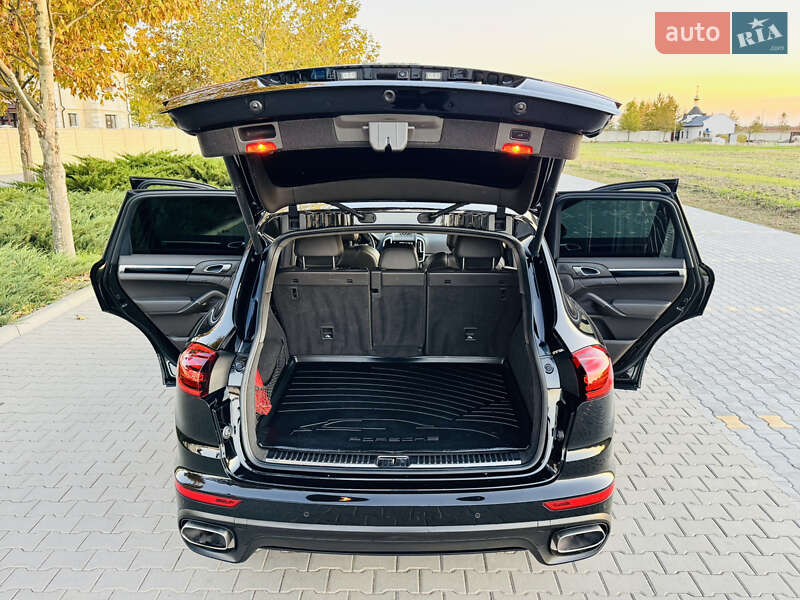 Внедорожник / Кроссовер Porsche Cayenne 2017 в Одессе фото 36 Внедорожник / Кроссовер Porsche Cayenne 2017 в Одессе