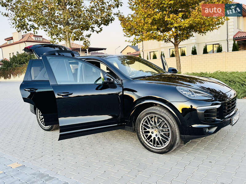 Внедорожник / Кроссовер Porsche Cayenne 2017 в Одессе фото 72 Внедорожник / Кроссовер Porsche Cayenne 2017 в Одессе