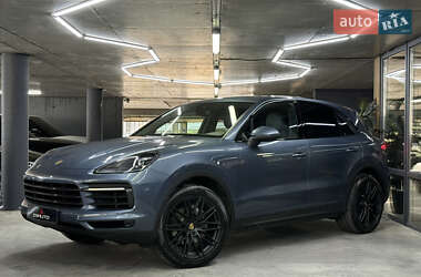 Внедорожник / Кроссовер Porsche Cayenne 2019 в 