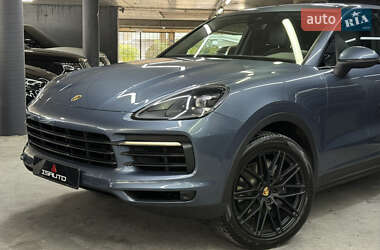 Внедорожник / Кроссовер Porsche Cayenne 2019 в 