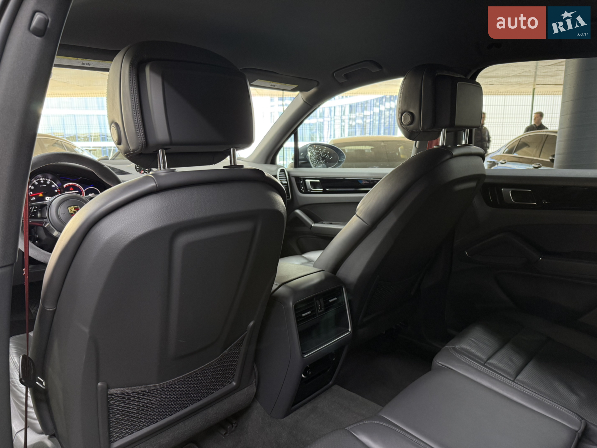 2019 Porsche Cayenne - мініатюра 23