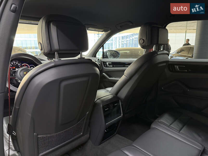 Позашляховик / Кросовер Porsche Cayenne 2019 в Одесі фото 23 Позашляховик / Кросовер Porsche Cayenne 2019 в Одесі