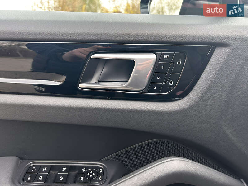 Внедорожник / Кроссовер Porsche Cayenne 2023 в Чернигове фото 9 Внедорожник / Кроссовер Porsche Cayenne 2023 в Чернигове