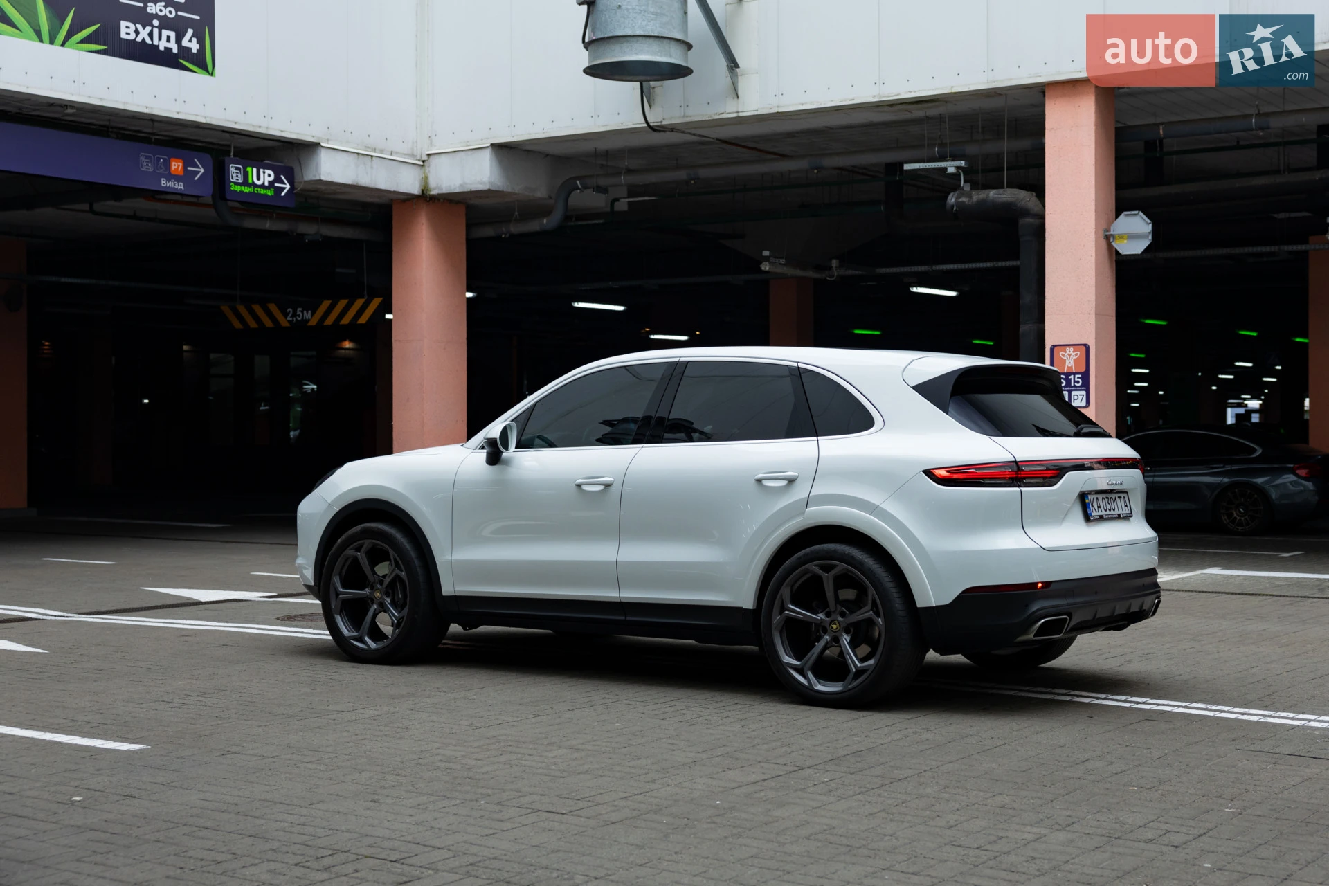 2020 Porsche Cayenne - мініатюра 11