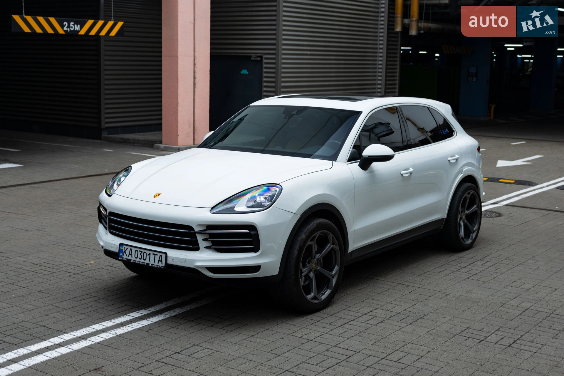 2020 Porsche Cayenne - мініатюра 17