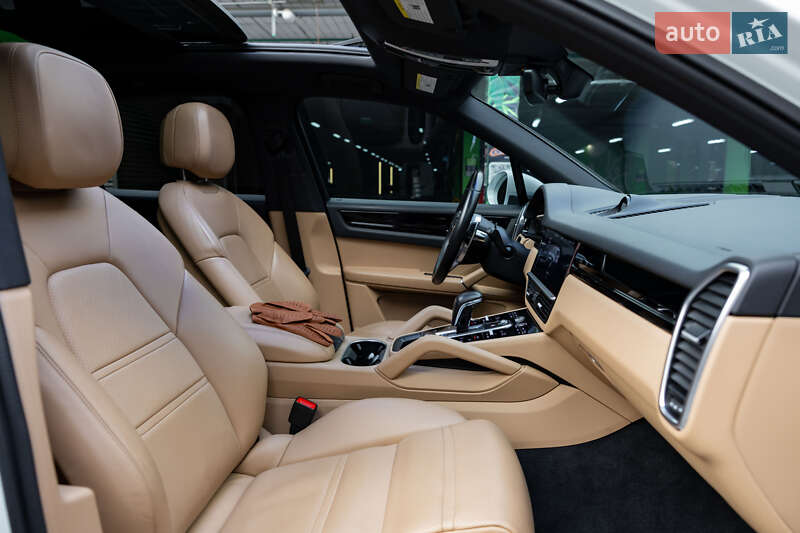 Позашляховик / Кросовер Porsche Cayenne 2020 в Києві