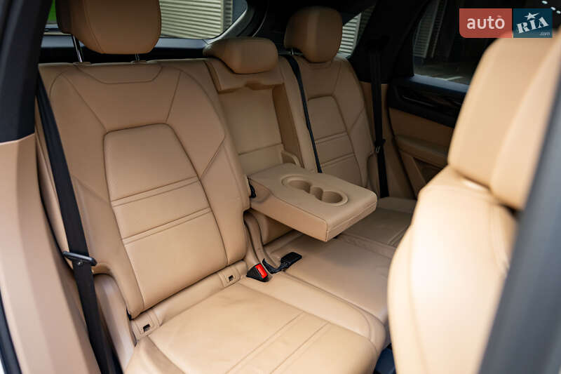 Позашляховик / Кросовер Porsche Cayenne 2020 в Києві