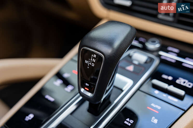 Позашляховик / Кросовер Porsche Cayenne 2020 в Києві