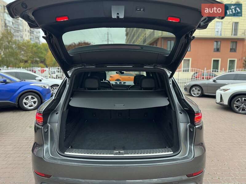 Позашляховик / Кросовер Porsche Cayenne 2018 в Одесі фото 31 Позашляховик / Кросовер Porsche Cayenne 2018 в Одесі