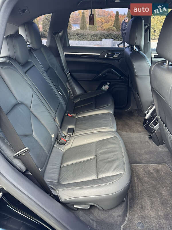 Позашляховик / Кросовер Porsche Cayenne 2014 в Дніпрі фото 27 Позашляховик / Кросовер Porsche Cayenne 2014 в Дніпрі