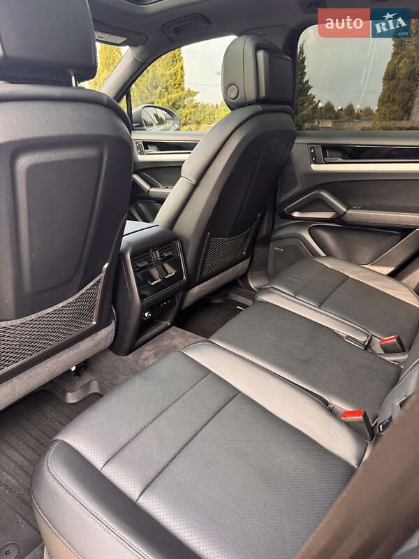 Внедорожник / Кроссовер Porsche Cayenne 2023 в Хмельницком фото 43 Внедорожник / Кроссовер Porsche Cayenne 2023 в Хмельницком