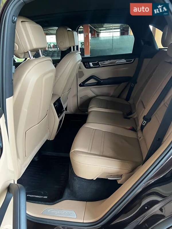 Позашляховик / Кросовер Porsche Cayenne 2018 в Львові