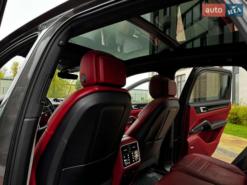 Позашляховик / Кросовер Porsche Cayenne 2019 в Києві фото 29 Позашляховик / Кросовер Porsche Cayenne 2019 в Києві