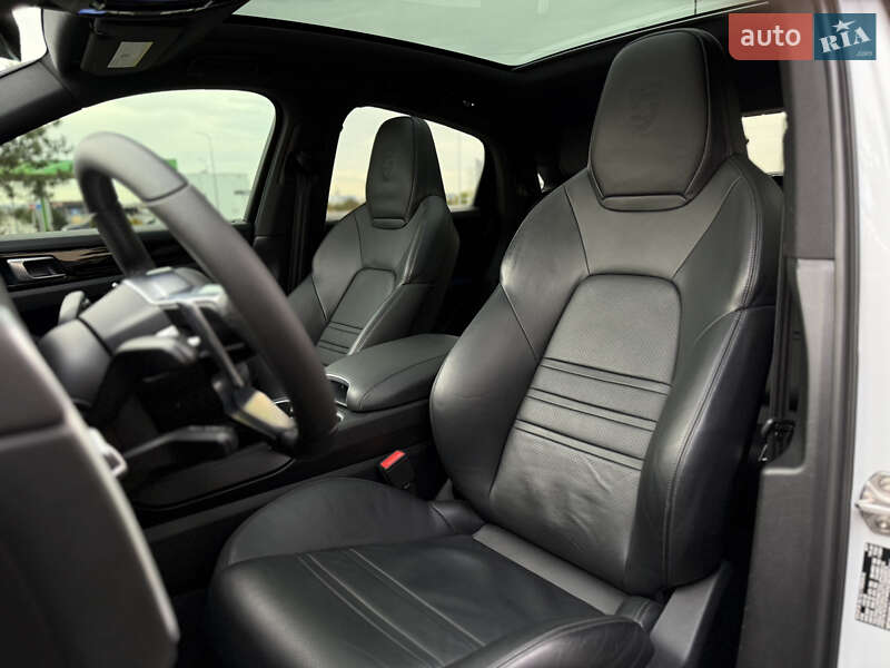 Внедорожник / Кроссовер Porsche Cayenne 2019 в Львове фото 28 Внедорожник / Кроссовер Porsche Cayenne 2019 в Львове