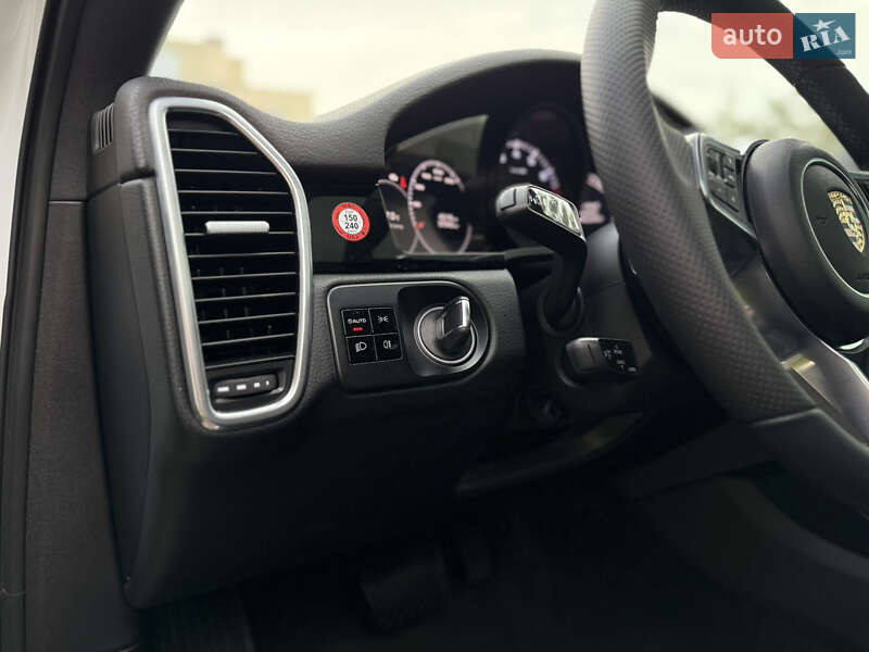 Внедорожник / Кроссовер Porsche Cayenne 2019 в Львове фото 30 Внедорожник / Кроссовер Porsche Cayenne 2019 в Львове