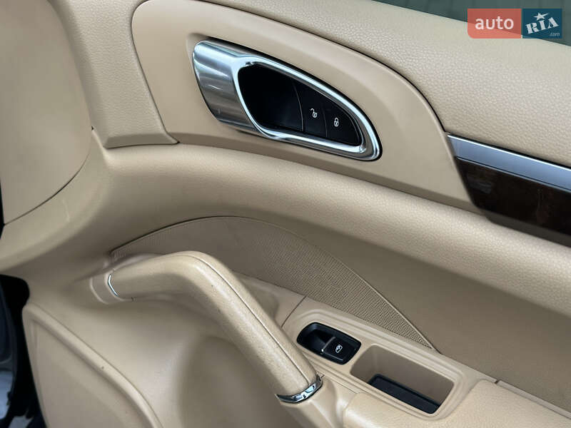 Позашляховик / Кросовер Porsche Cayenne 2013 в Одесі фото 51 Позашляховик / Кросовер Porsche Cayenne 2013 в Одесі