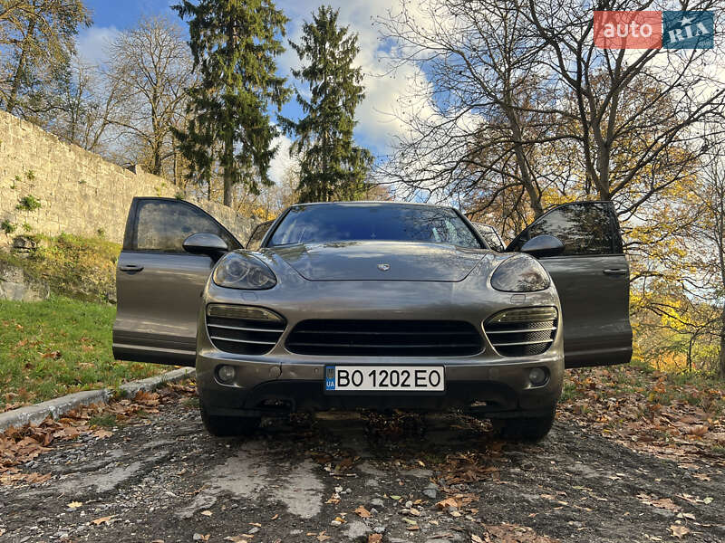 Внедорожник / Кроссовер Porsche Cayenne 2012 в Тернополе фото 15 Внедорожник / Кроссовер Porsche Cayenne 2012 в Тернополе