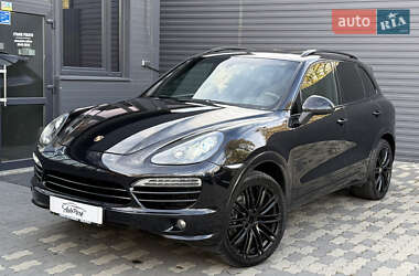 Позашляховик / Кросовер Porsche Cayenne 2012 в Чернівцях