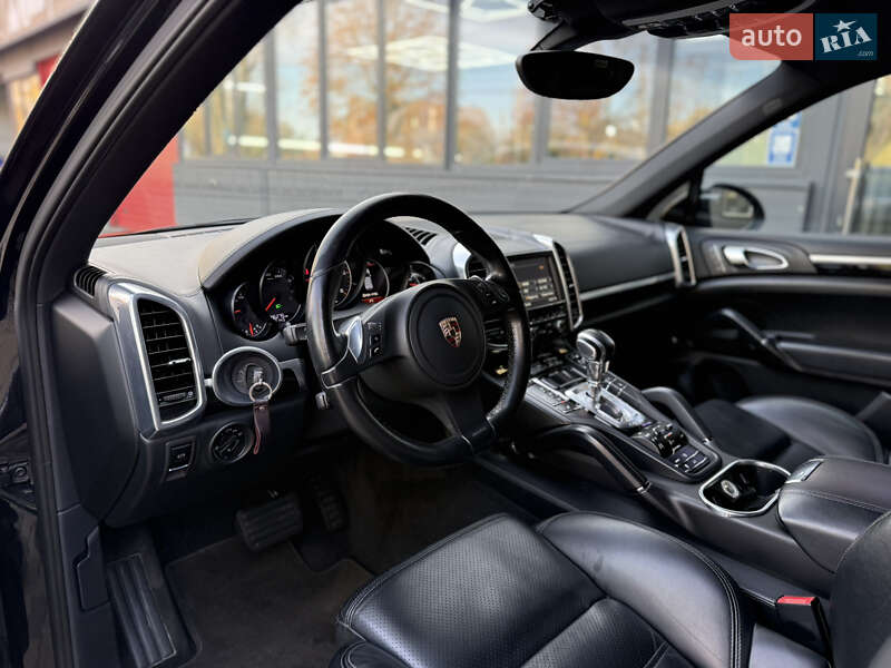 Позашляховик / Кросовер Porsche Cayenne 2012 в Чернівцях фото 13 Позашляховик / Кросовер Porsche Cayenne 2012 в Чернівцях