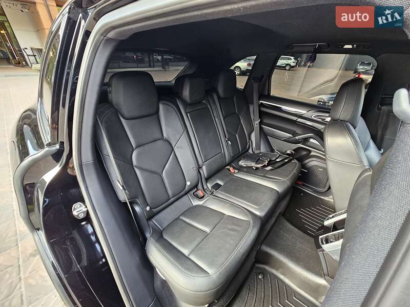 Внедорожник / Кроссовер Porsche Cayenne 2013 в Полтаве фото 72 Внедорожник / Кроссовер Porsche Cayenne 2013 в Полтаве