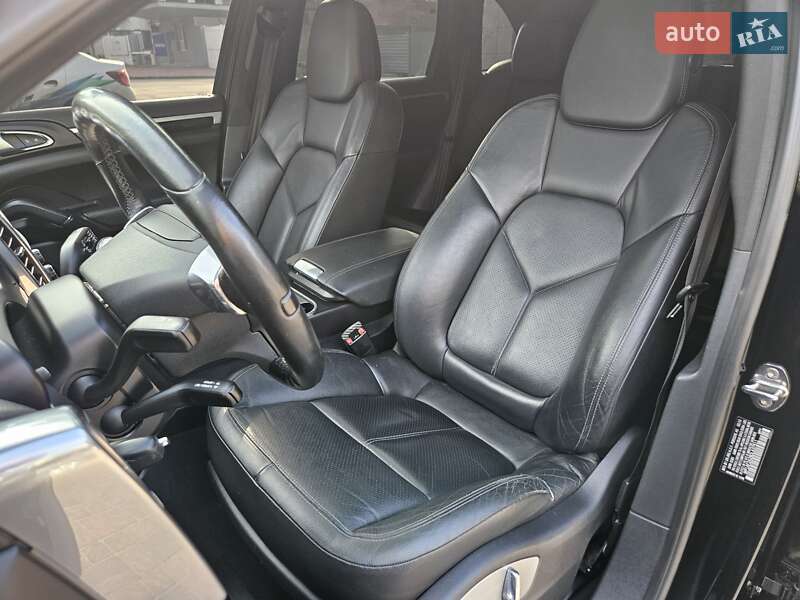 Внедорожник / Кроссовер Porsche Cayenne 2013 в Полтаве фото 107 Внедорожник / Кроссовер Porsche Cayenne 2013 в Полтаве